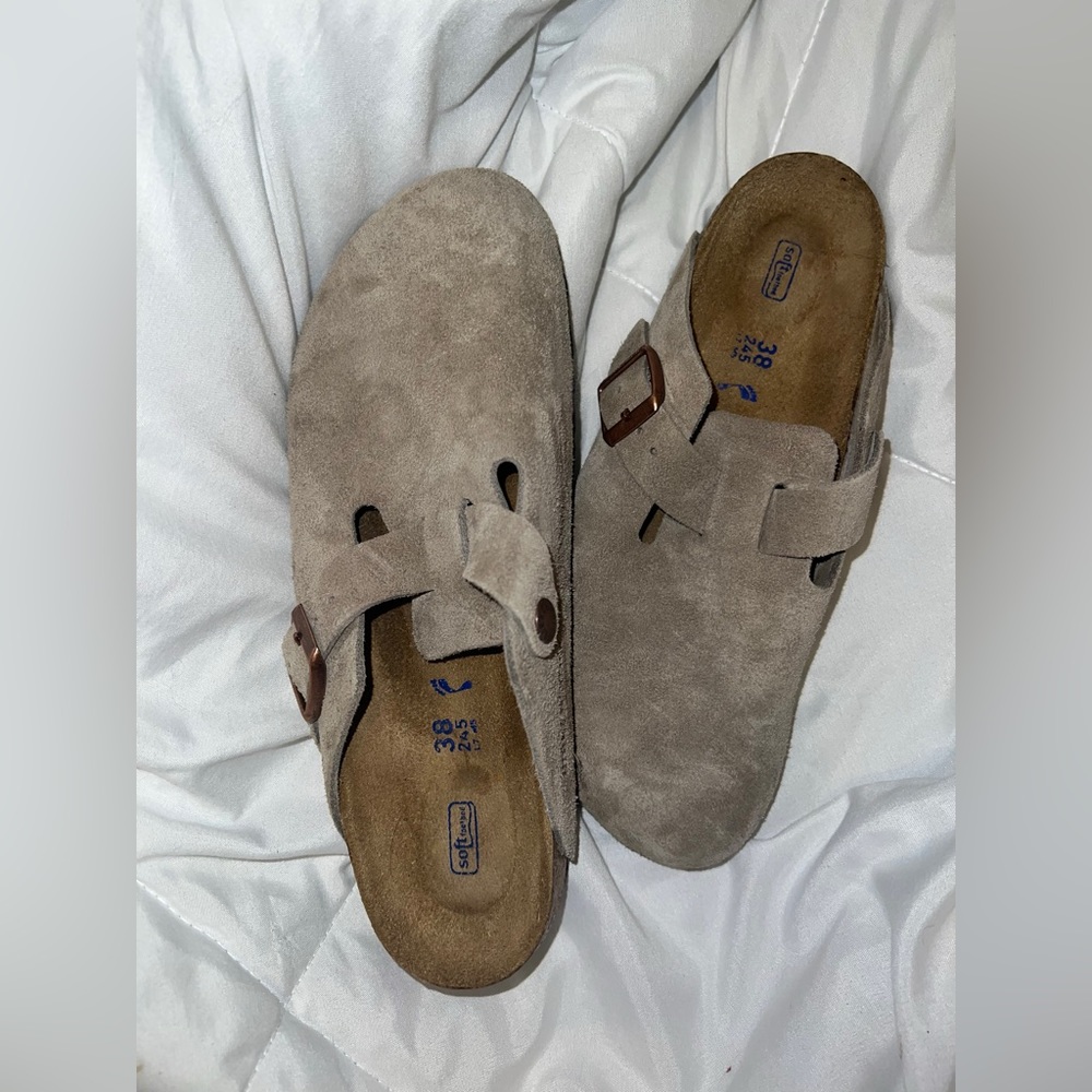 Selling my Birkenstock Boston’s, I just ordered the wrong size! Only worn once!